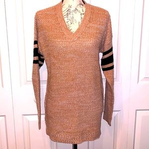 *****Like New***** Women’s V-Neck Sweater.